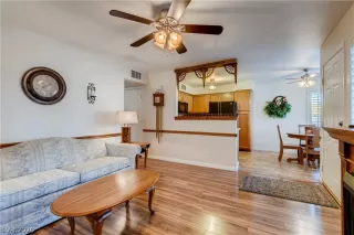 Photo #4: 2169518 Listing 