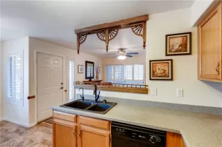 Photo #5: 2169518 Listing 