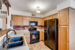 Photo #6: 2169518 Listing 