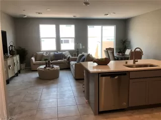 Photo #2: 2169528 Listing