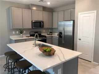 Photo #3: 2169528 Listing