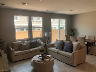 Photo #6: 2169528 Listing