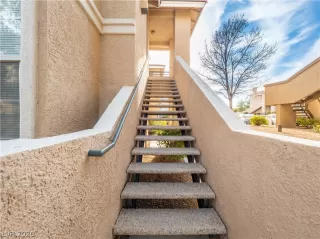 Photo #1: 2169538 Listing 