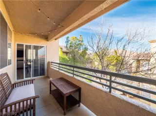 Photo #5: 2169538 Listing 