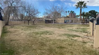 Photo #3: 2169573 Listing