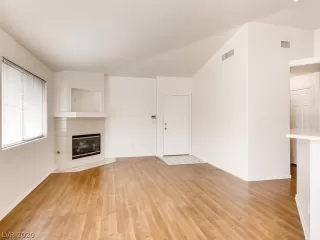 Photo #1: 2169590 Listing