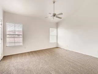 Photo #4: 2169590 Listing