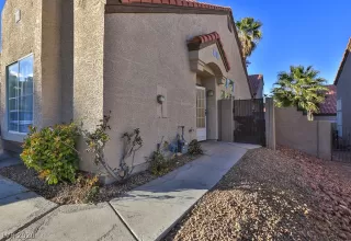 Photo #1: 2169618 Listing