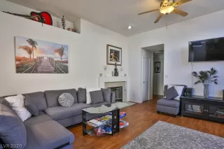 Photo #2: 2169618 Listing