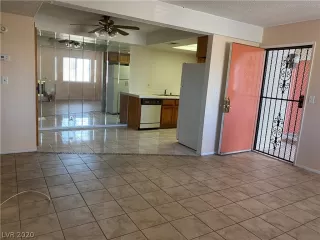 Photo #3: 2169671 Listing