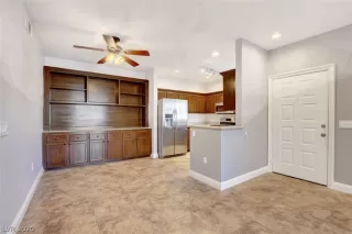 Photo #5: 2169680 Listing