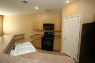 Photo #4: 2169700 Listing 