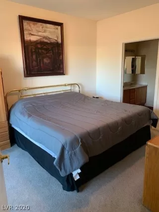 Photo #4: 2169736 Listing