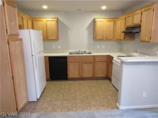 Photo #4: 2169762 Listing 
