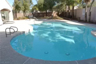 Photo #5: 2169767 Listing