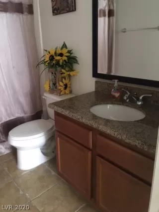 Photo #5: 2169868 Listing