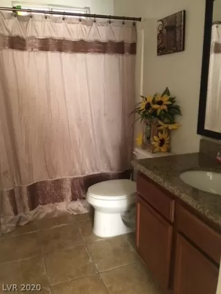 Photo #6: 2169868 Listing