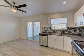 Photo #3: 2169888 Listing