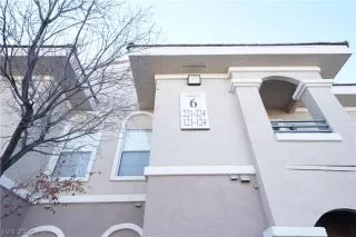 Photo #1: 2169899 Listing 