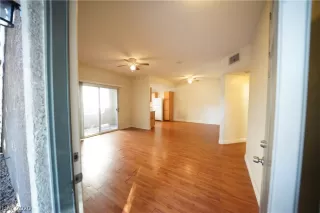 Photo #5: 2169899 Listing 