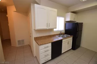 Photo #6: 2169954 Listing 