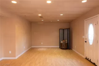 Photo #4: 2169961 Listing 