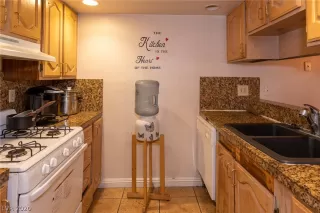 Photo #5: 2169961 Listing 