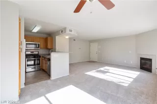 Photo #6: 2170080 Listing