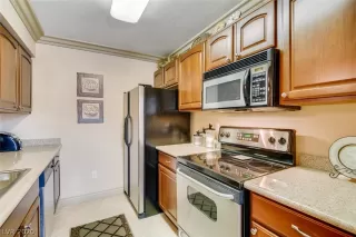 Photo #5: 2170101 Listing 