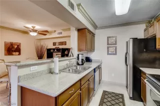 Photo #6: 2170101 Listing 