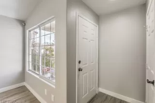 Photo #4: 2170182 Listing