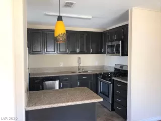 Photo #5: 2170185 Listing