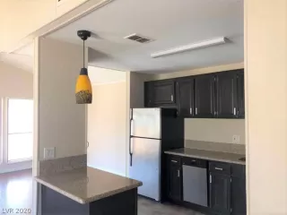 Photo #6: 2170185 Listing