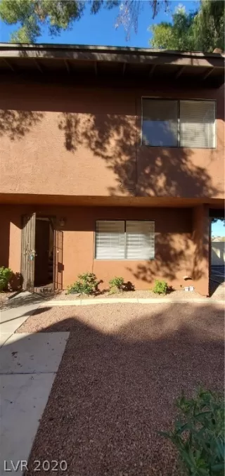 Photo #1: 2170192 Listing