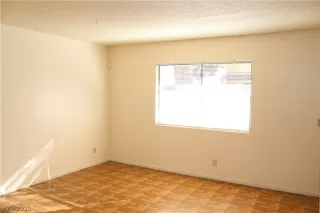 Photo #4: 2170192 Listing