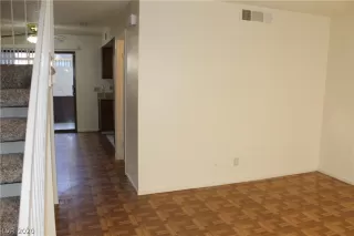 Photo #6: 2170192 Listing