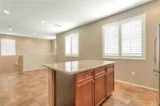 Photo #6: 2170212 Listing