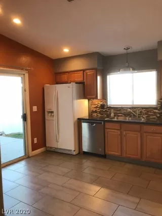 Photo #6: 2170217 Listing