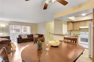 Photo #6: 2170223 Listing 