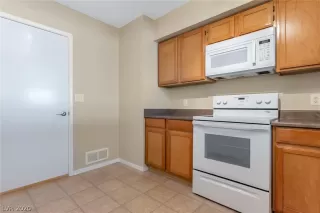 Photo #6: 2170225 Listing 