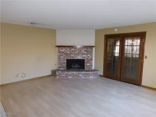 Photo #5: 2170257 Listing 