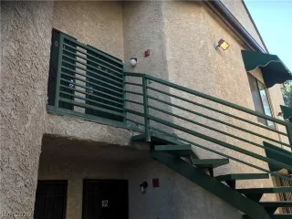 Photo #2: 2170304 Listing