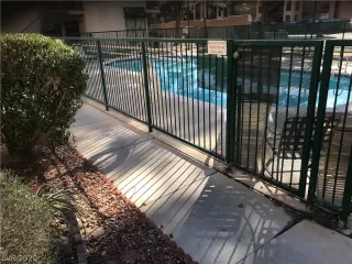 Photo #5: 2170304 Listing