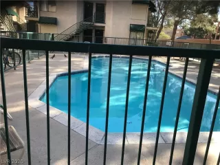 Photo #6: 2170304 Listing