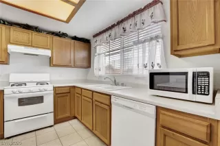 Photo #3: 2170385 Listing