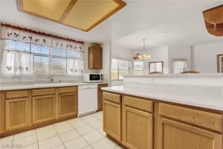 Photo #4: 2170385 Listing