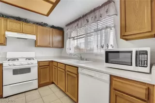 Photo #6: 2170385 Listing