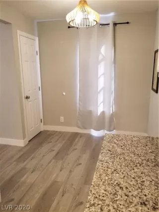 Photo #4: 2170400 Listing