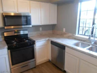 Photo #4: 2170751 Listing 