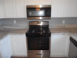Photo #5: 2170751 Listing 